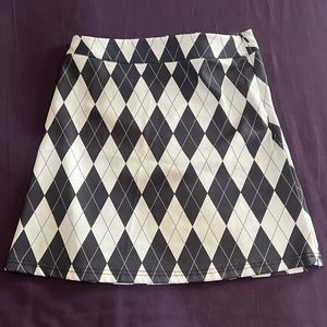 Sugar thrillz- Jeepin' Around Mini Skirt- size xs